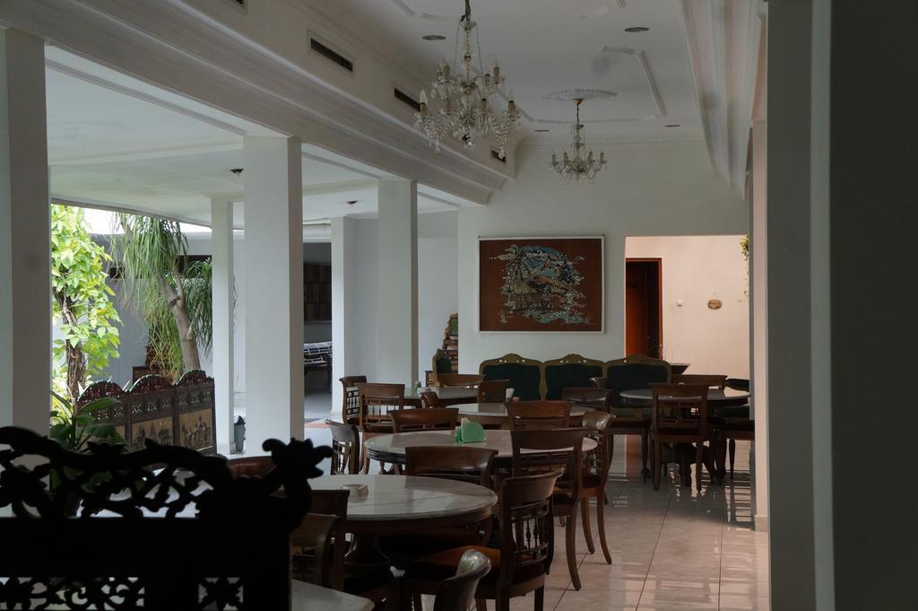 Hotel Kirana Yogyakarta Exterior photo